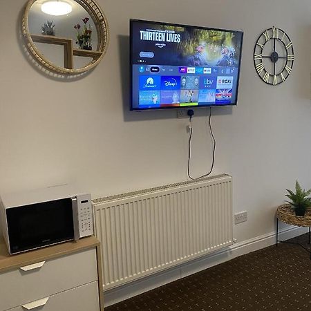Bv Comfy Studio At Deighton Huddersfield Extérieur photo