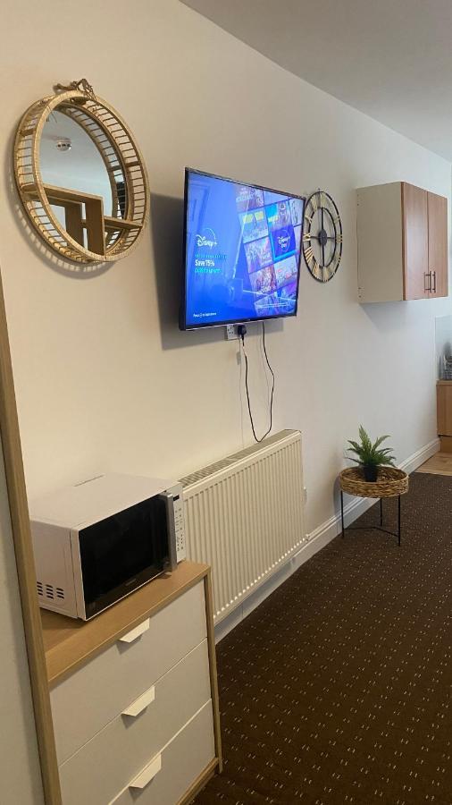 Bv Comfy Studio At Deighton Huddersfield Extérieur photo