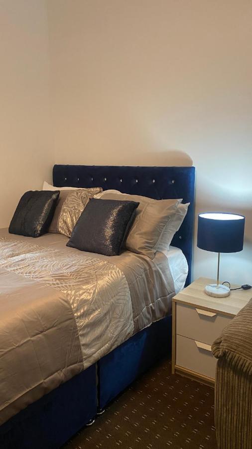 Bv Comfy Studio At Deighton Huddersfield Extérieur photo