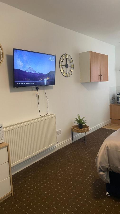 Bv Comfy Studio At Deighton Huddersfield Extérieur photo